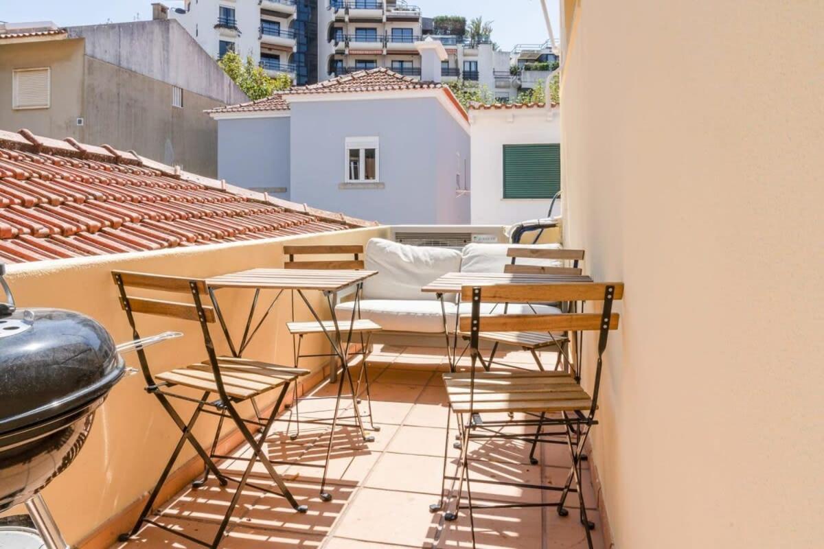 Cozy Coastal Getaway 3Br Apartment In Estoril Luaran gambar